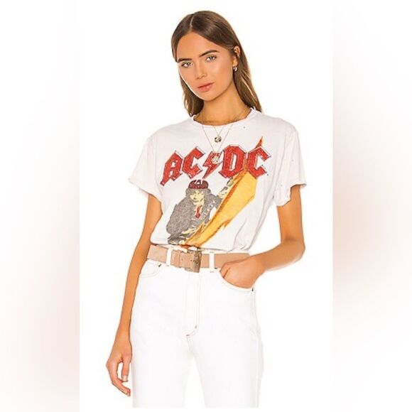 Festival season in London!  Inspiration for today’s show. - Picture 11 of 15